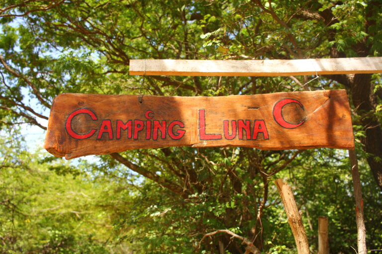 Camping Luna Sign